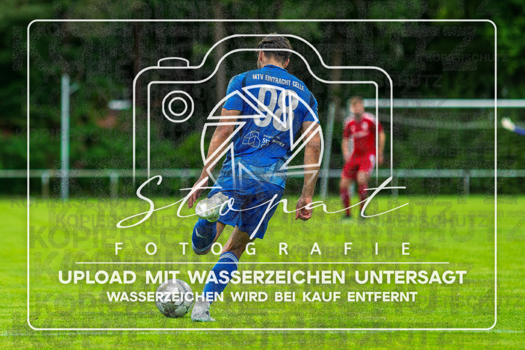 Landesliga Herren LG - TV Jahn Schneverdingen vs. MTV Eintracht Celle | Karim Kholladi (MTV Eintracht Celle #98); Landesliga Herren LG - TV Jahn Schneverdingen vs. MTV Eintracht Celle am 06.06.2026 in Osterwaldstadion, Schneverdingen - Realisiert mit Pictrs.com