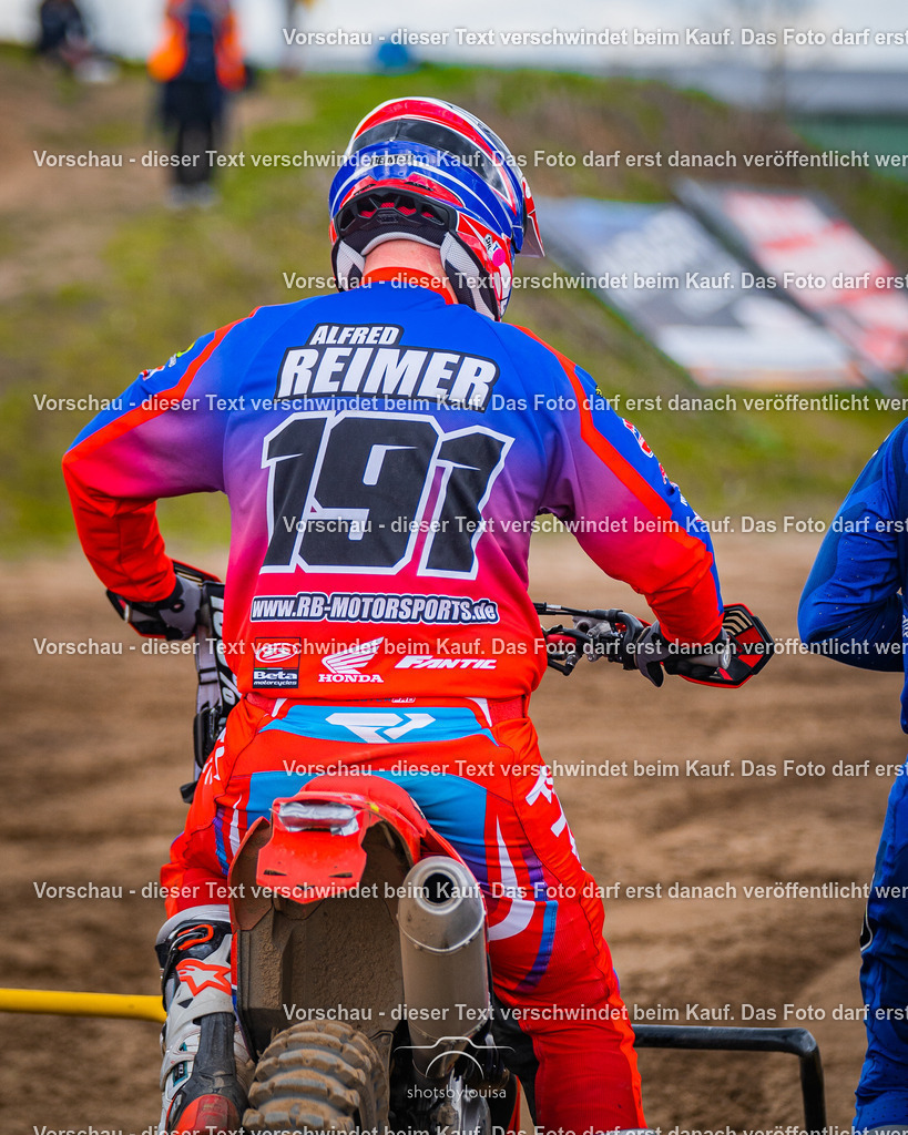 04_13_Bensdorf_MX1-2880 | Sportfotografin aus Berlin-Brandenburg mit Fokus auf Motocross. Ich halte deine sportliche Leistung und echte Emotionen auf und neben der Strecke professionell fest. Entdecke die Fotos von deinem Rennen und bestelle sie direkt hier im Shop.