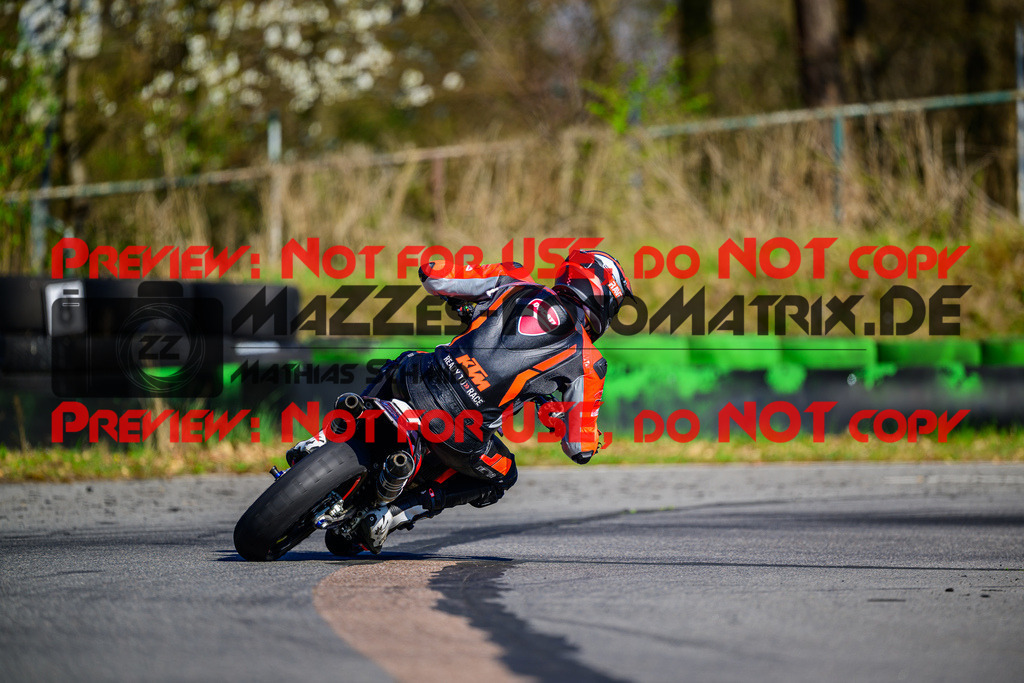 MaZZes_Fotomatrix_20250328_6007705_7801 | Fotograf Mathias Schmid
Sportfotograf,
Eventfotograf,
Hochzeitsfotograf,
Portraitfotograf