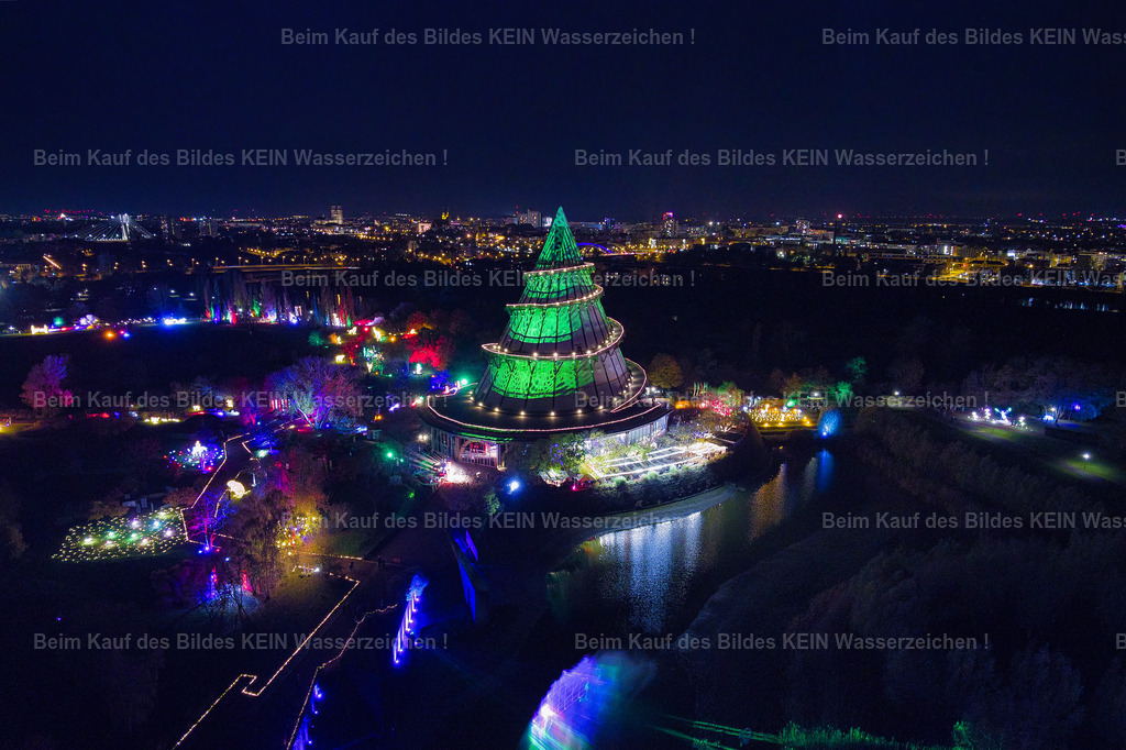 lumagica_Magdeburg_Jahrtausendturm_Nachts_2_0011 | Luftbild der Lumagica Magdeburg - Realisiert mit Pictrs.com