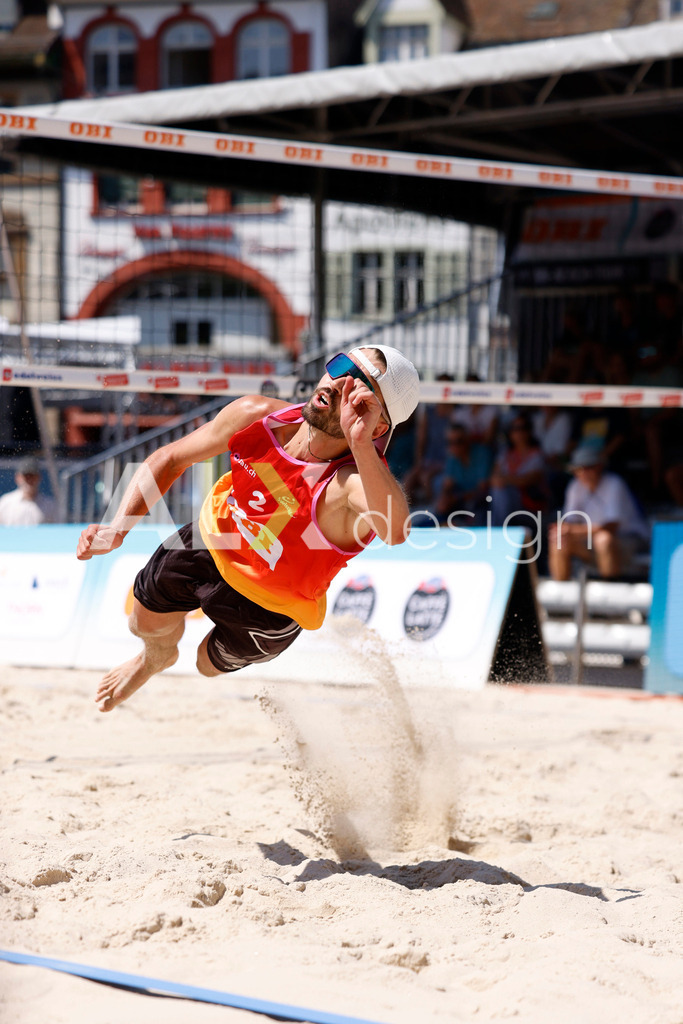 Obi BeachTour 2026 - Basel | BASEL, SWITZERLAND - JULY 18: TINKO SCHNEGG (SUI) during the Obi BeachTour 2026 match between MASSEREY / SCHNEGG (SUI) and BORTOLUZZI / JAUFFRET (SUI) at Barfüsserplatz on July 18, 2026 in Basel, Switzerland. - Realisiert mit Pictrs.com