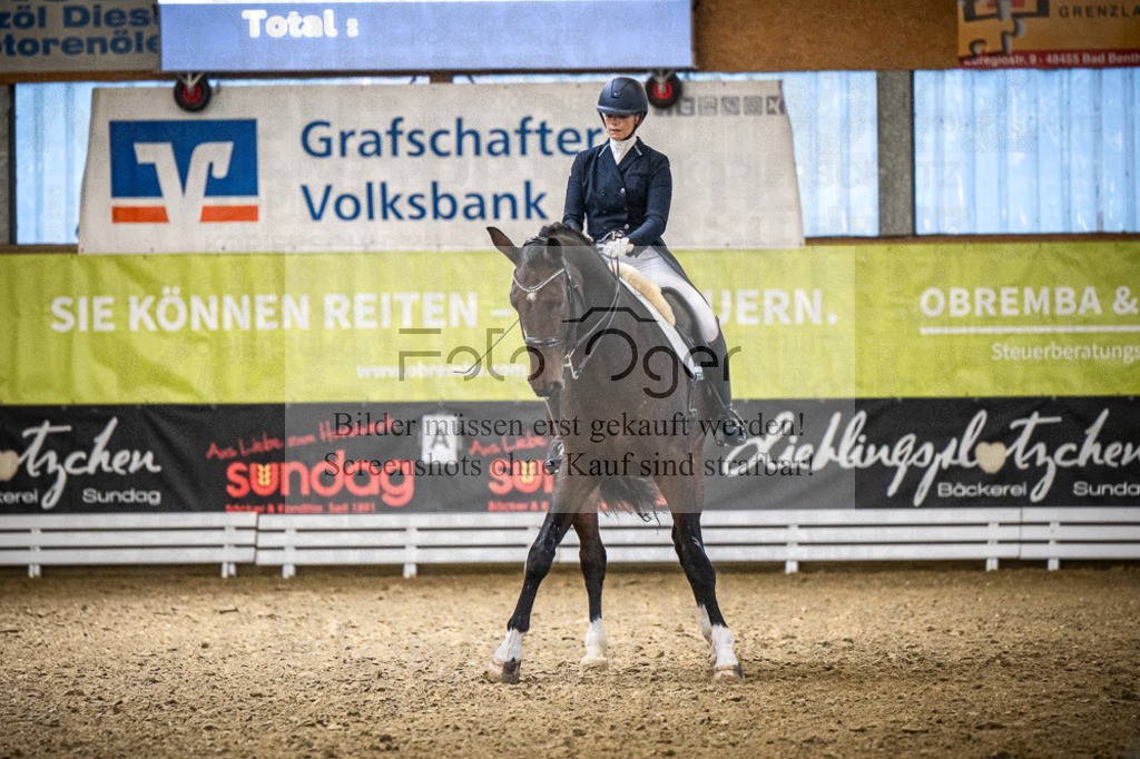 DOS_2136 | Entdecke hochwertige Reitturnierfotos von Foto Oger. Professionell, emotional und authentisch – jetzt Lieblingsmomente im Shop bestellen.Deutschlandweite Turnierfotografie. - Realisiert mit Pictrs.com