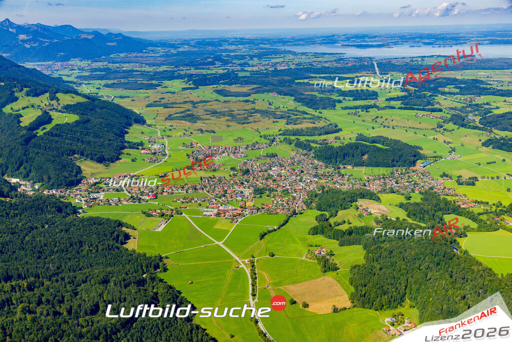 Luftaufnahme der Stadt Bergen - Die Luftaufnahme wurde 2025 vom UL-Flugzeug heraus erstellt ( keine Drohne ) - Hochauflösende Luftaufnahme - für professionelle Ausdrucke geeignet. Die Geschenkidee !Mit Lizenz und Bildrechte bestellbar