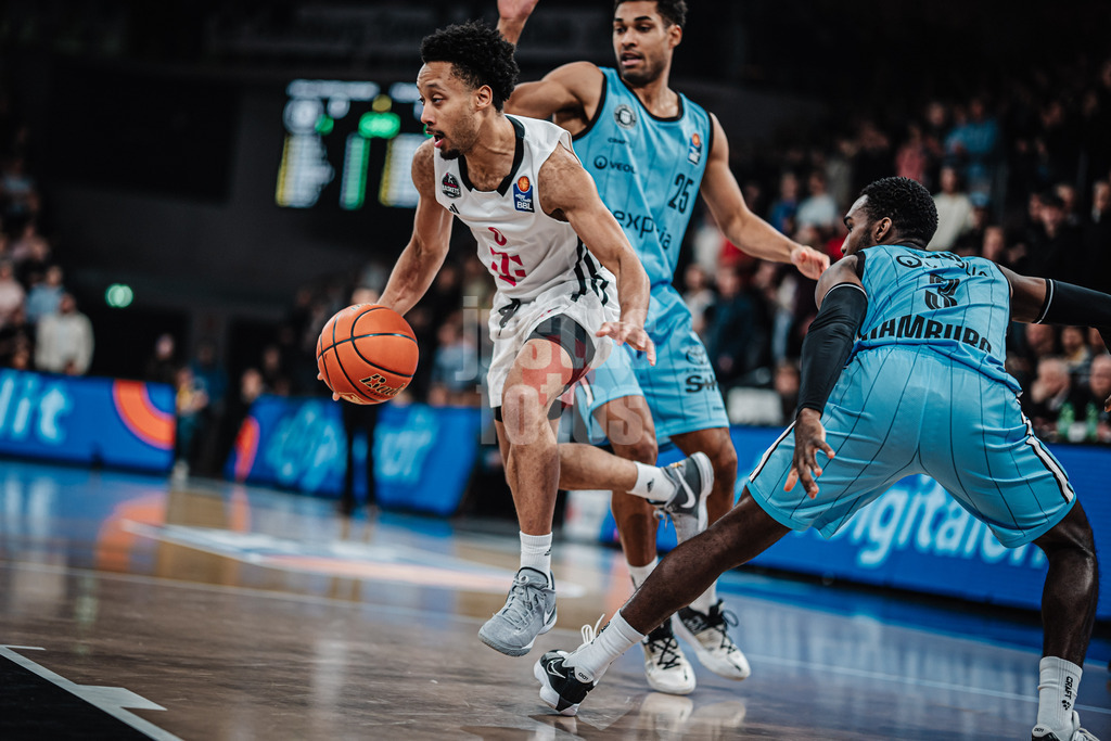Basketball | Männer | Saison 2024/2025 | easyCredit Basketball Bundesliga | 16. Spieltag | Veolia Towers Hamburg vs. Telekom Baskets Bonn | 10.01.2025 | Darius McGhee (#0, Telekom Baskets Bonn)