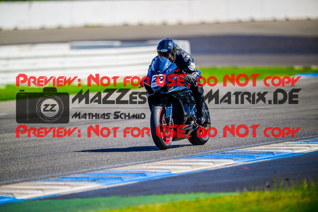 MaZZes_FotoMatrix_240520_6021986_8053 | WEISS