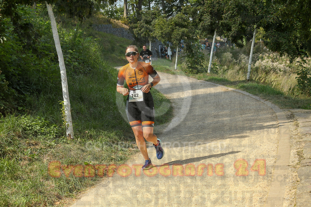 250824_1444_EX1_7384 | Sportfotografie im Rhein-Sieg Kreis, Köln, Bonn, NRW, Rheinland Pfalz, Hessen, etc. Unser Tätigkeitsfeld umfasst den Laufsport vom Volkslauf über den Marathon, Duathlon, Triathon bis zum Ultralauf wie Kölnpfad Ultra oder Schindertrail.