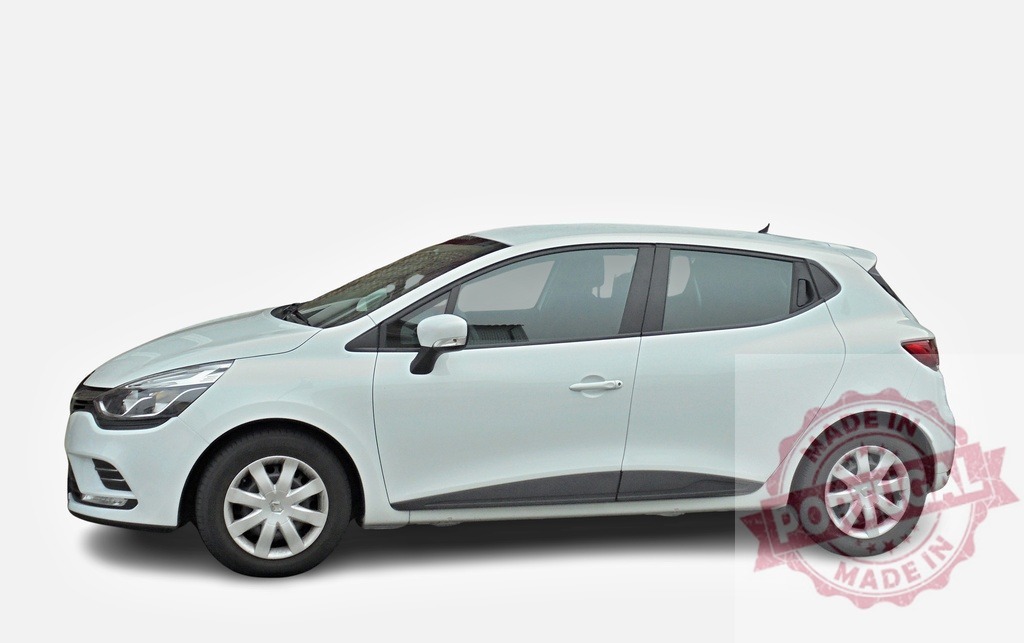 White Renault Clio parked, side view on white background | Modern compact car parked, showcasing its profile on a white background, perfect for automotive and transportation themes - Realisiert mit Pictrs.com