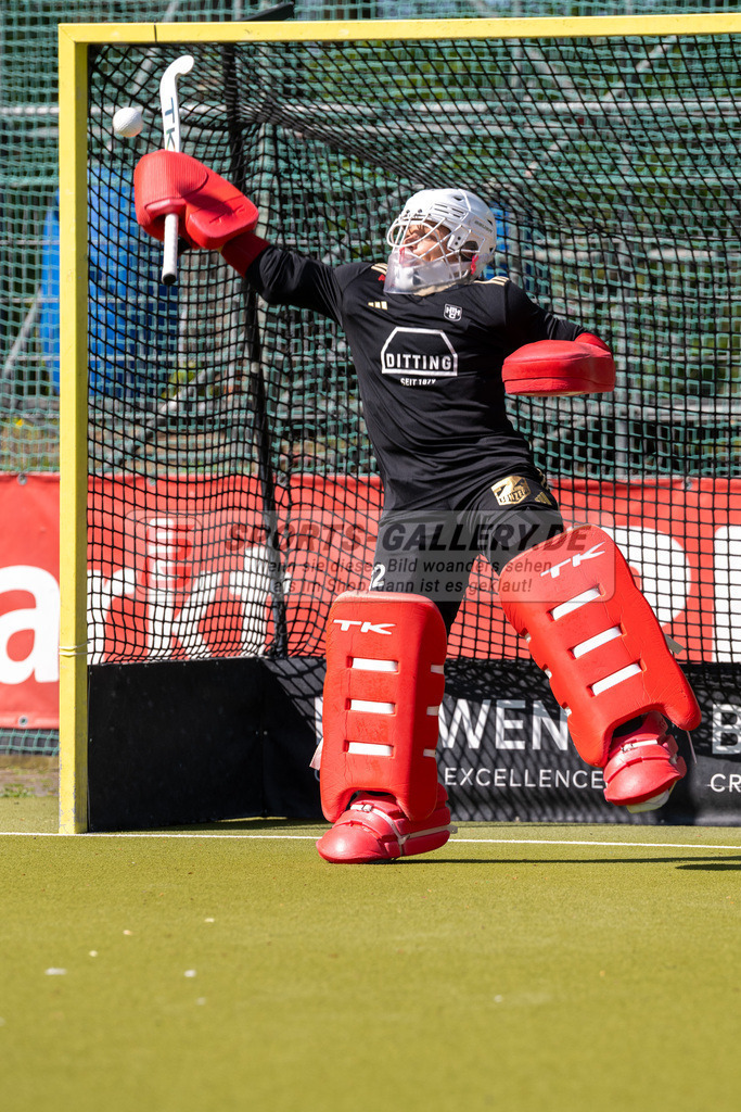 SFE_20250412_0005 | Köln, Deutschland, 12.04.2025:  Hockey 1. Bundesliga Damen Rot-Weiss Köln - Harvestehuder THC im KTHC Stadion Rot-Weiss Köln Tennis and Hockey Club am 12.04.2025 in Köln, Deutschland. (Foto von Stephan Fehrmann)Köln, Germany, 12.04.2025: Hockey 1. Bundesliga Damen Rot-Weiss Köln - Harvestehuder THC in KTHC Stadion Rot-Weiss Köln Tennis and Hockey Club at 12.04.2025 in Köln, Deutschland. (Foto from Stephan Fehrmann)