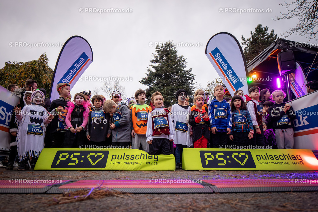 Halloween Run 2025 in Koeln, 31.10.2025 | Impressionen vom Halloween Run 2025 am 31.10.2025 in Koeln (Forstbotanischer Garten Rodenkirchen). Foto: Axel Kohring/Beautiful Sports