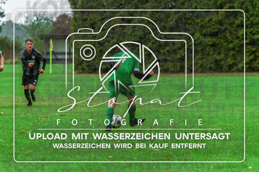 SGWFGFS-1063 | Maximilian Roehrs (SG Wintermoor/Schuelern #04) beim Herren Kreisliga HK Spiel zwischen SG Schulern/Wintermoor und FG Fulde-Stellichte im Stadion Wintermoor, Schneverdingen (Simon Paul Stopat) - Realisiert mit Pictrs.com