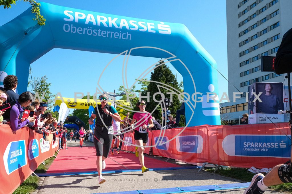 ..... | LINZ,AUSTRIA,27.April 24, Int. 3 Brückenlauf Linz  , Image shows: Photo: WAPICS / Michael ring