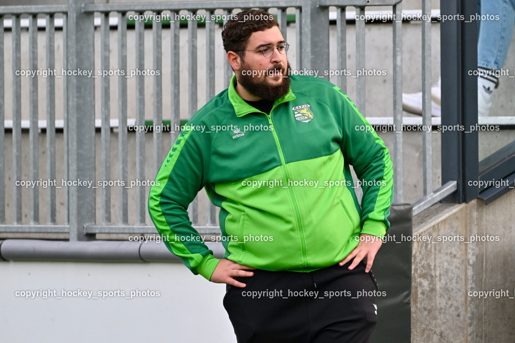 SC Landskron vs. Rapid Lienz | Headcoach Rapid Lienz Tolga Sarisaltik, #6 Jonas Huber Rapid Lienz, #7 Antonel Cabraja Rapid Lienz, SC Landskron vs. Rapid Lienz, SC Landskron vs. Rapid Lienz am 22.09.2024 in Villach (Sportanlage Landskron), Austria, (Photo by Bernd Stefan)