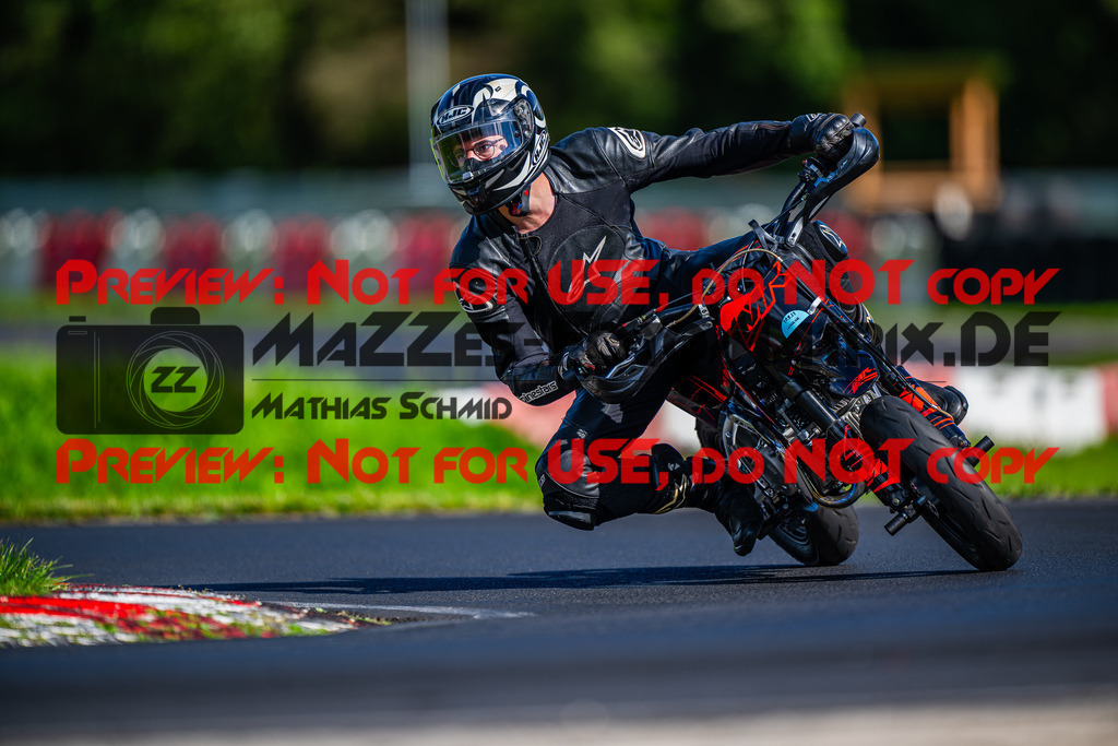 MaZZes_FotoMatrix_230920_0798 | Fotograf Mathias Schmid
Sportfotograf,
Eventfotograf,
Hochzeitsfotograf,
Portraitfotograf