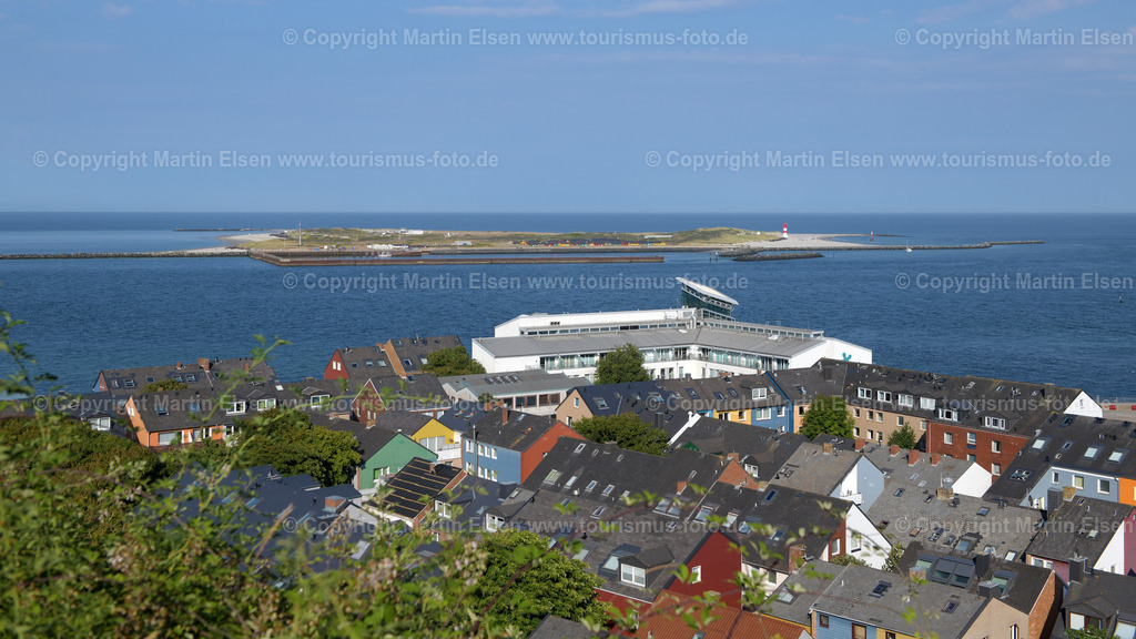 Helgoland Düne_ELS_7040030618 | Helgoland - Aufnahmedatum: 31.07.2018, Aufnahmehöhe:  m, Koordinaten:  - , Bildgröße: 7947 x  4470 Pixel - Copyright 2018 by Martin Elsen, Kontakt: Tel.: +49 157 74581206, E-Mail: info@schoenes-foto.deSchlagwörter:Schleswig-Holstein,Landkreis Pinneberg,Düne,Hochseeinsel,Börteboote,Meer,Küste,Halunder,Oberland,Unterland,Strand,Seehunde,Robben,Lange Anna,Felsen,Roter Felsen,Luftbild,Luftbilder,Bastölpel - Realisiert mit Pictrs.com
