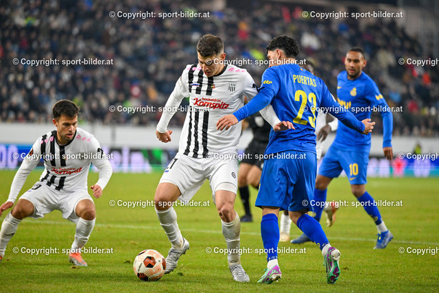 AUT, Fussball Europaleague LASK Linz (AUT) vs R.U. Saint-Gilloise (BEL) | 09.11.2023, Oberoesterreich Arena Linz, AUT, Europaleague LASK Linz (AUT) R.U. Saint-Gilloise (BEL), im Bild Sascha Horvath (Lask), Ivan Ljubic (Lask) vs Cameron Puertas (RUSG)


// Europaleague Match, LASK Linz (AUT) vs R.U. Saint-Gilloise (BEL) in Linz, Austria on 2023/11/09

