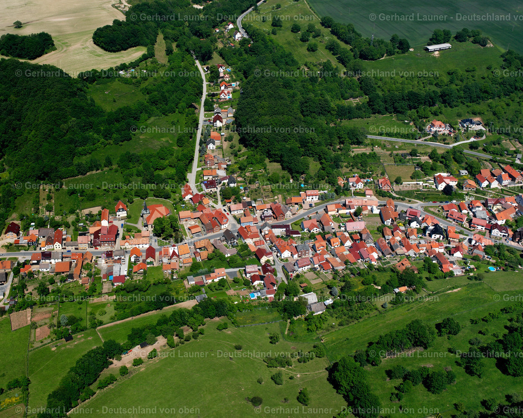 2634318 | BREHME 09.06.2006 Wohngebiet einer Einfamilienhaus- Siedlung  in Brehme im Bundesland Thüringen, Deutschland // Single-family residential area of settlement  in Brehme in the state Thuringia, Germany Foto: Gerhard Launer