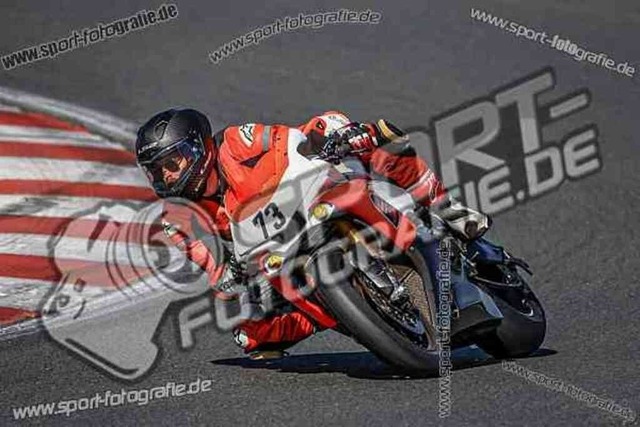 pubi5215 | Professionelle Fotos von Sportveranstaltungen, aber auch Hochzeiten und anderen Events. - Realisiert mit Pictrs.com