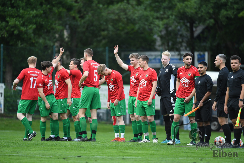 BV Bockhorn-SG FriPe | Relegation zur Kreisliga; BV Bockhorn (weiß)-SG FriPe (rot) am 05.06.2025 in Oldenburg/Ofenerdiek (Lagerstraße), Photo: Philip Eiben 2025 - Realisiert mit Pictrs.com