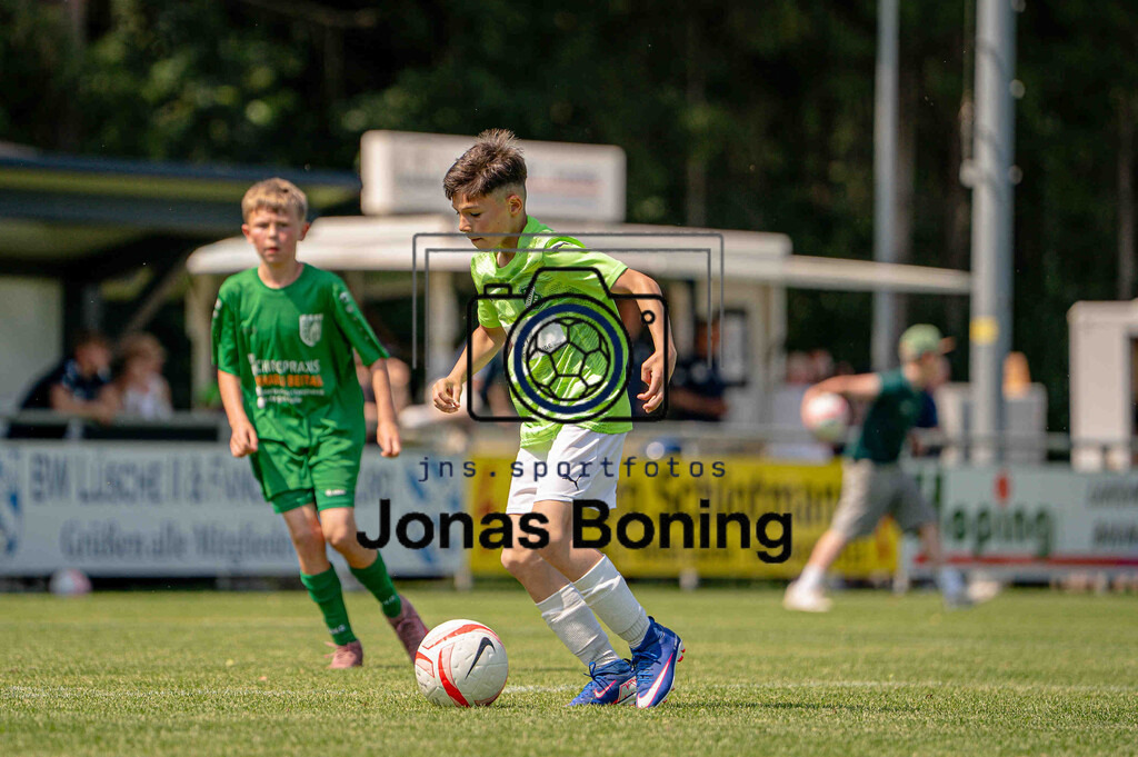 Fußball I E-Junioren I Saison 2025-2026 I OM-Cup Lüsche I Samstag  I 22393 | jns.sportfotos - Realisiert mit Pictrs.com