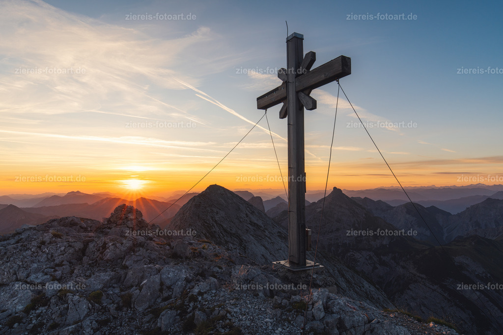 Sonnenaufgang am Gamsjoch | Sonnenaufgang am Gamsjoch - Realisiert mit Pictrs.com