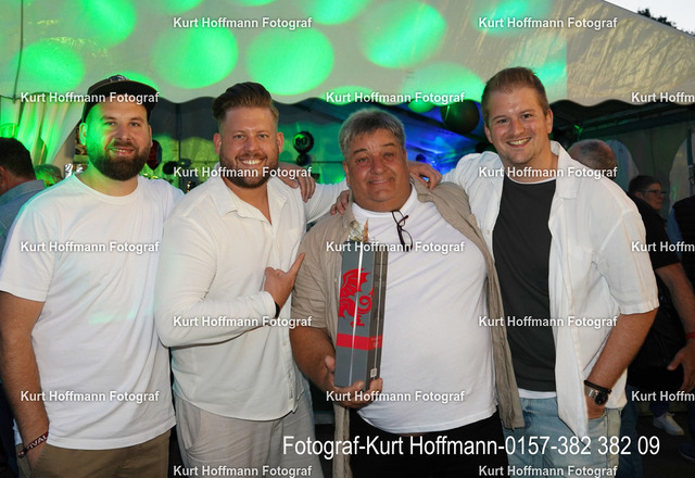 1Geburtstag Thomas Meyer |  Fotograf Kurt Hoffmann - Realisiert mit Pictrs.com