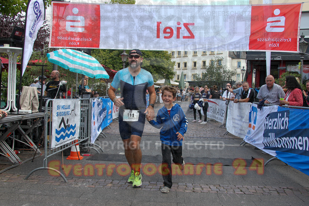 250824_1252_EV4_9607 | Sportfotografie im Rhein-Sieg Kreis, Köln, Bonn, NRW, Rheinland Pfalz, Hessen, etc. Unser Tätigkeitsfeld umfasst den Laufsport vom Volkslauf über den Marathon, Duathlon, Triathon bis zum Ultralauf wie Kölnpfad Ultra oder Schindertrail.