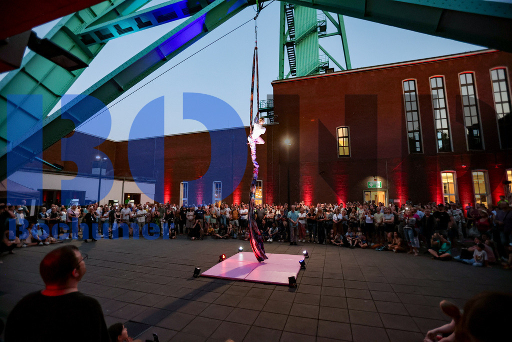 SES_BOCEXT20250626-57 | bond - Realisiert mit Pictrs.com