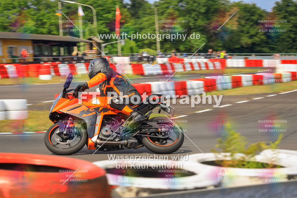 _DSK2179 | Hier findet Ihr Bilder von Touristenfahrten auf der Nürburgring Nordschleife oder von anderen Veranstaltungen die ich besucht habe. Viel Spass beim Durch Schauen 
