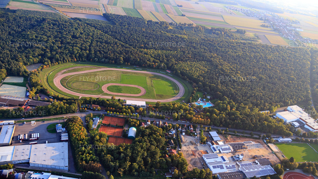 Luftbild: Speedway der MSV im Wald in Herxheim bei Landau im Bundesland Rheinland-Pfalz in Deutschland. Foto: IMG_073916.jpg vom 03.10.2014 durch Werner Riehm/FLY-FOTO.de