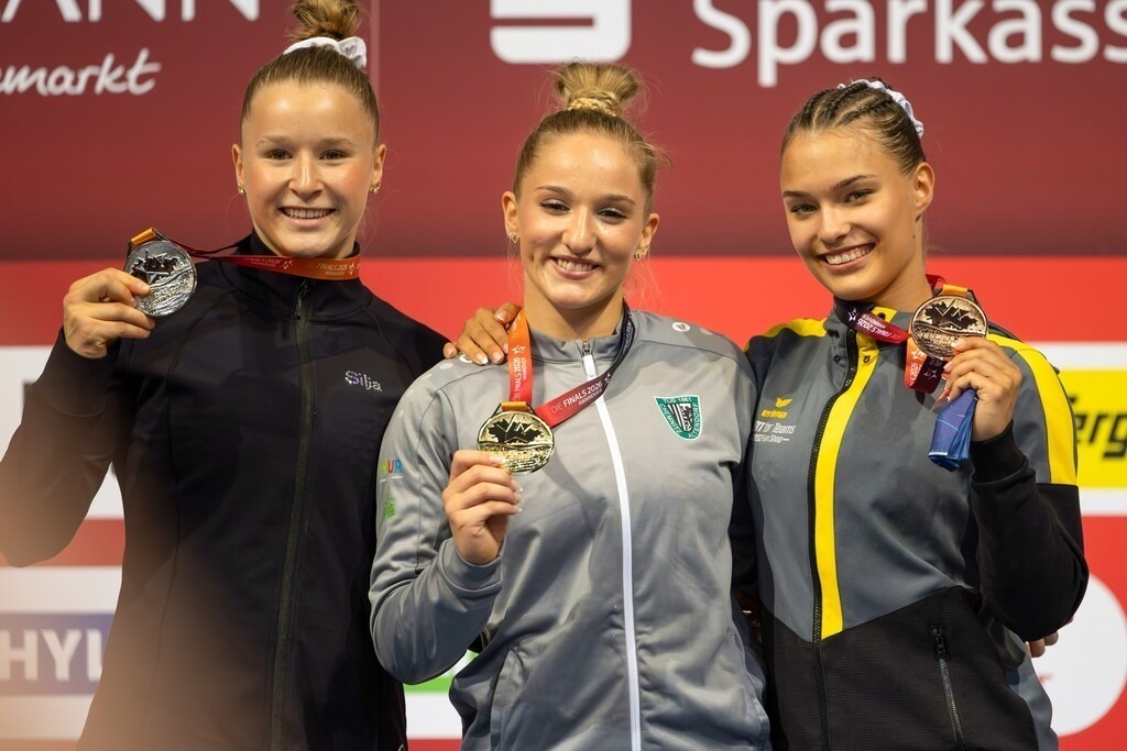DM Finals 2026; Gerätfinals Frauen Boden | DM Finals 2026; Gerätfinals Frauen Boden***Die Medailliengewinnerinnen von links nach rechts: Silja Stöhr, Karina Schönmaier und Jessica Schlegel - Realisiert mit Pictrs.com