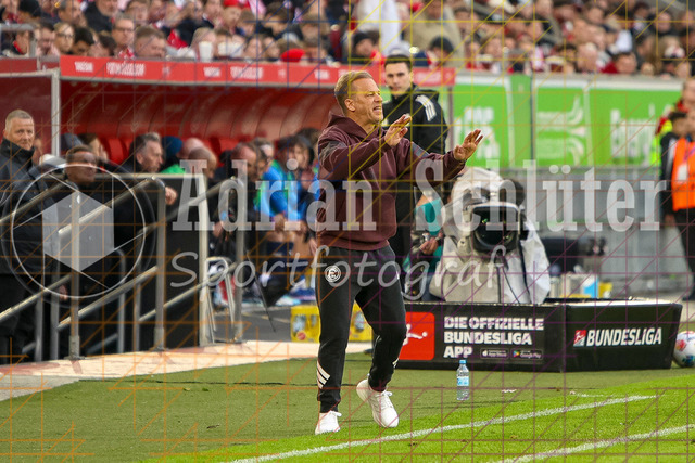 10.04.2026, GER, Fussball, Herren, 2. BL, Saison 2025/2026, Fortuna Düsseldorf - Holstein Kiel | Trainer Markus Anfang gestikuliert, Gestik 