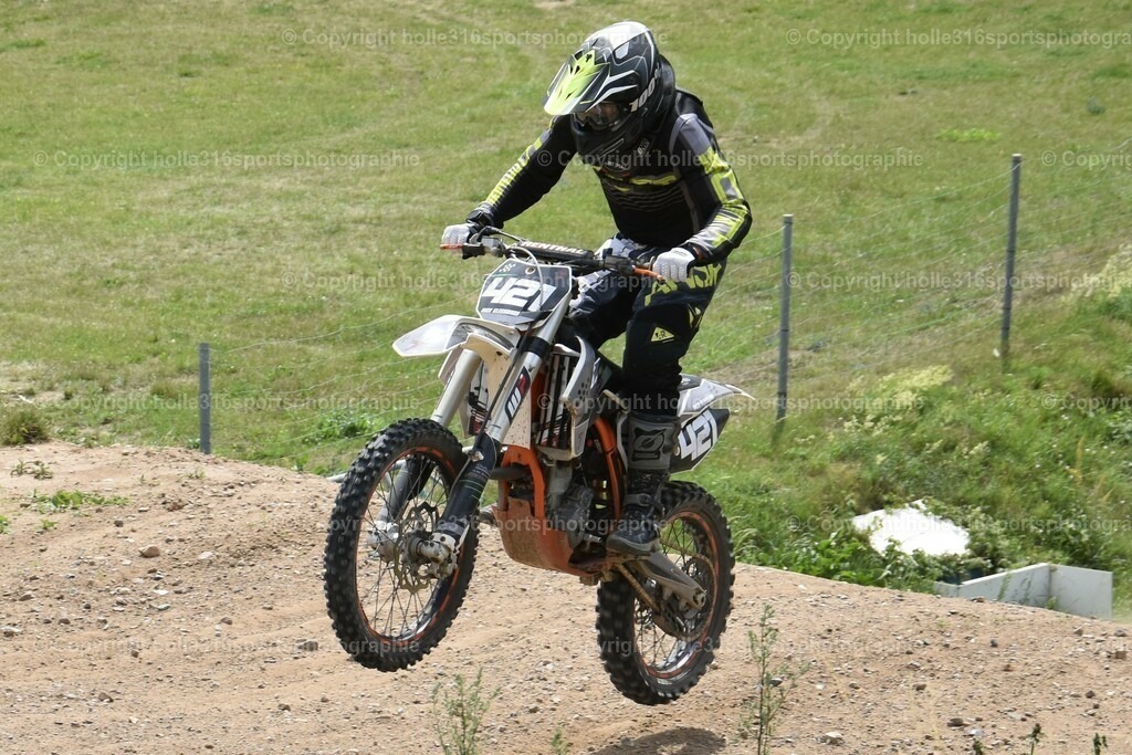 DSC_0457 (2) | Sportfotografie , Motorsport, Motoross, Reitsport, Mointainbike, Enduro,
Landschaft , Outdoor, Eventfotografie, Landschaft, Bilder online bestellen - Realisiert mit Pictrs.com