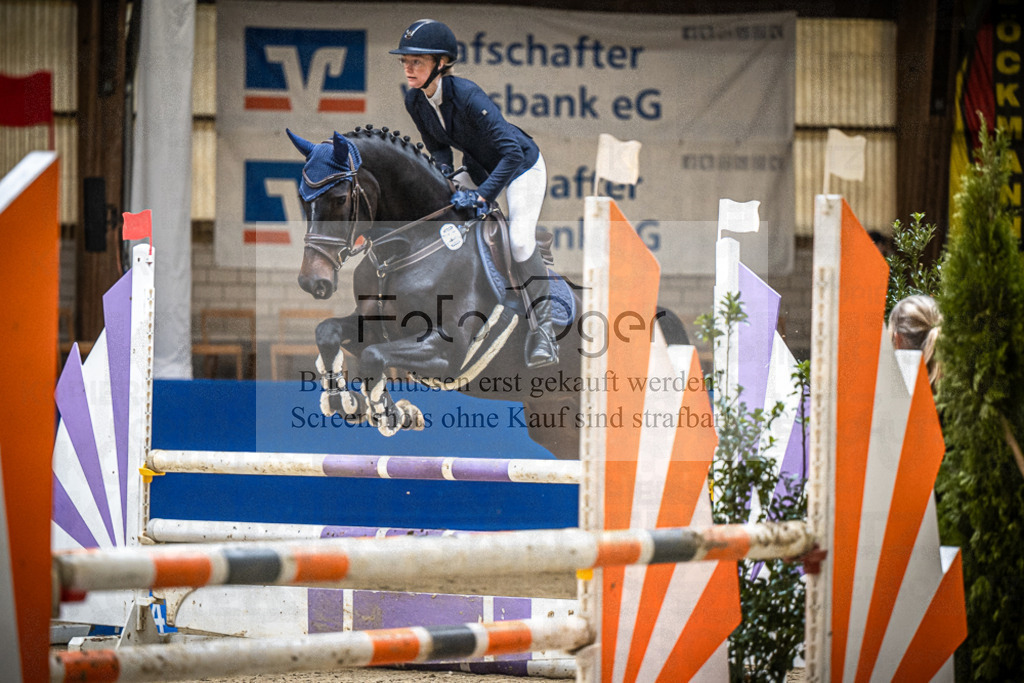 DOS_1674 | Entdecke hochwertige Reitturnierfotos von Foto Oger. Professionell, emotional und authentisch – jetzt Lieblingsmomente im Shop bestellen.Deutschlandweite Turnierfotografie. - Realisiert mit Pictrs.com