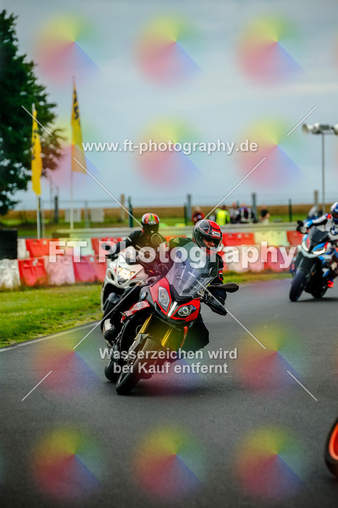 VBK-4215 | Hier findet Ihr Bilder von Touristenfahrten auf der Nürburgring Nordschleife oder von anderen Veranstaltungen die ich besucht habe. Viel Spass beim Durch Schauen 
