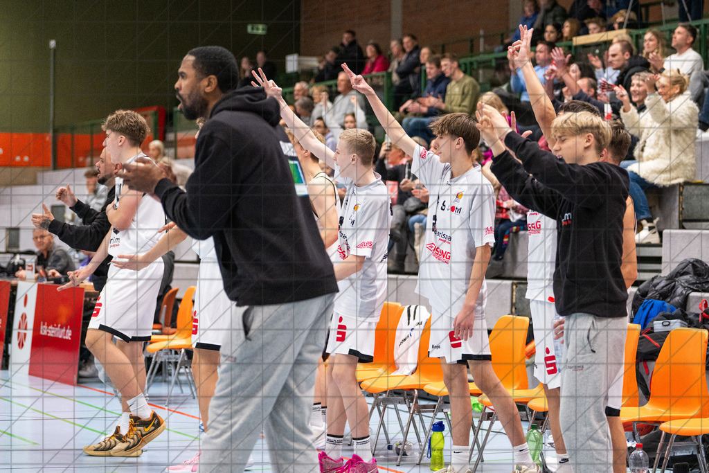 JBBL 24/25 | 23.11.2024 | Charisma Young Bulls vs. UBC Münster  | JBBL 24/25 | 23.11.2024 | Charisma Young Bulls vs. UBC Münster - - - - - CREDIT, www.bullenfotos.de, Martin König, Hörner Weg 40, D-49078 Osnabrück, +4917663732967, Nutzung und Weitergabe nur zu den vereinbarten Zwecken. Presseanfragen an Urheber. Alle Rechte beim Urheber. - - - - - - Realisiert mit Pictrs.com