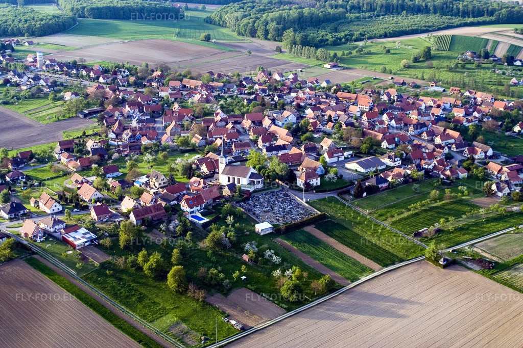 Vue aérienne: Schoenenbourg à Schœnenbourg dans le département Bas Rhin, France. Photo: IMG_10630.jpg prise le 04/05/2008 par Werner Riehm/FLY-FOTO.eu – Résolution de l'original: 3456 x 2304 px