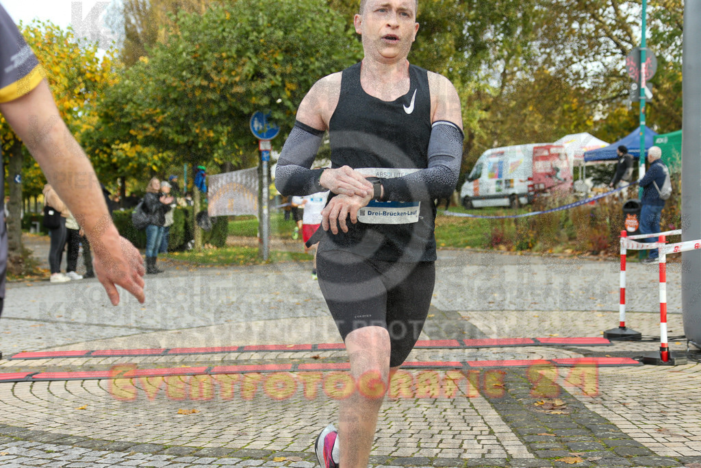 241020_1002_EX1_7543 | Sportfotografie im Rhein-Sieg Kreis, Köln, Bonn, NRW, Rheinland Pfalz, Hessen, etc. Unser Tätigkeitsfeld umfasst den Laufsport vom Volkslauf über den Marathon, Duathlon, Triathon bis zum Ultralauf wie Kölnpfad Ultra oder Schindertrail.
