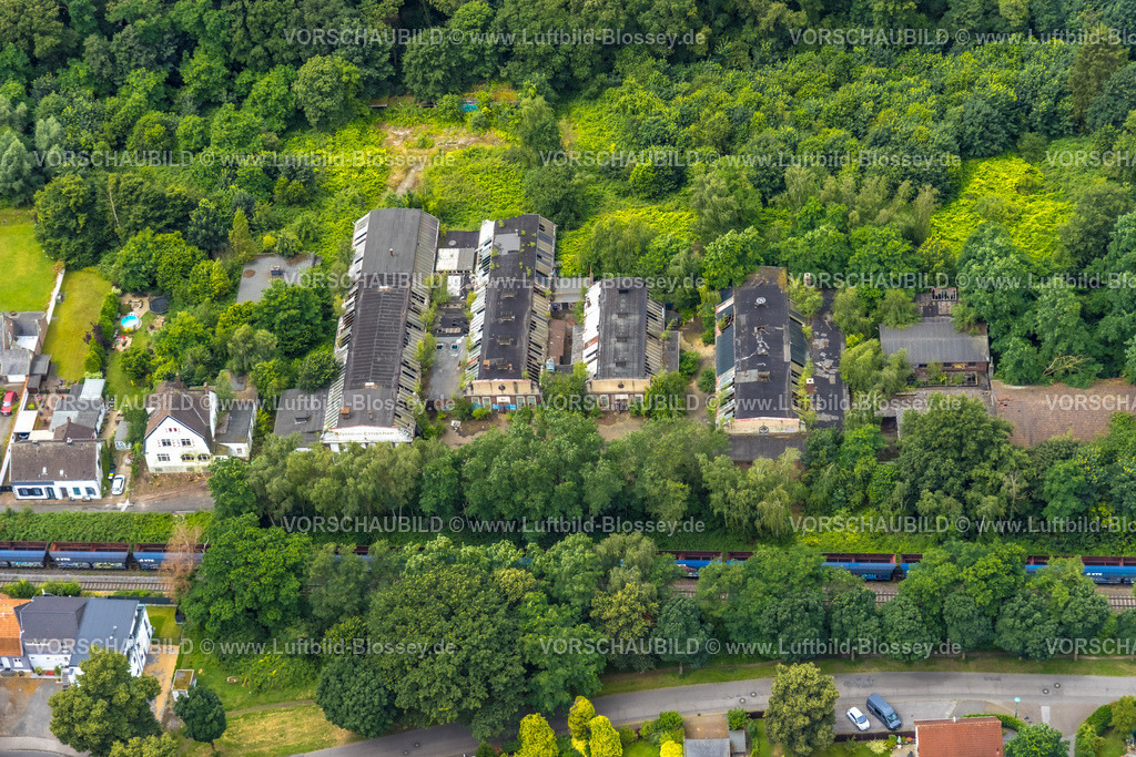 Duisburg240702397-West | Luftbild, Duisburg-West, zerfallene Hallen der ehemaligen Rhein-Emscher Armaturenfabrik REA, Jakob-Schroer-Straße, lost place, Baerl, Duisburg, Ruhrgebiet, Nordrhein-Westfalen, Deutschland