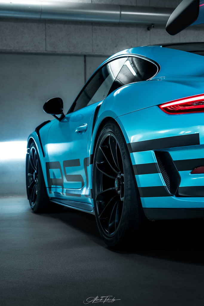R6AT0471 _Alexander Tschuncky | Entdecken Sie die faszinierende Welt von Alexander Tschuncky Arts: Kreative Fotografie, atemberaubende Automobilkunst und hochwertiger Bilderdruck. Lassen Sie sich inspirieren! - Realisiert mit Pictrs.com