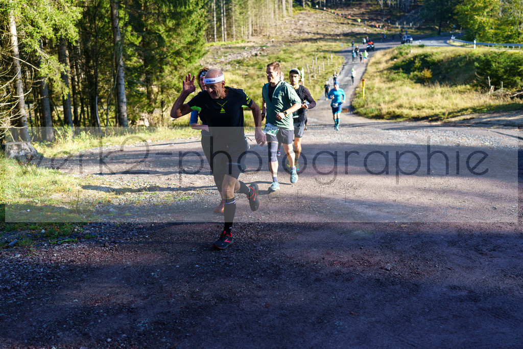 Herbstlauf 2024 | Rennsteig-Herbstlauf von Neuhaus am Rennweg nach Masserberg am 6. Oktober 2024