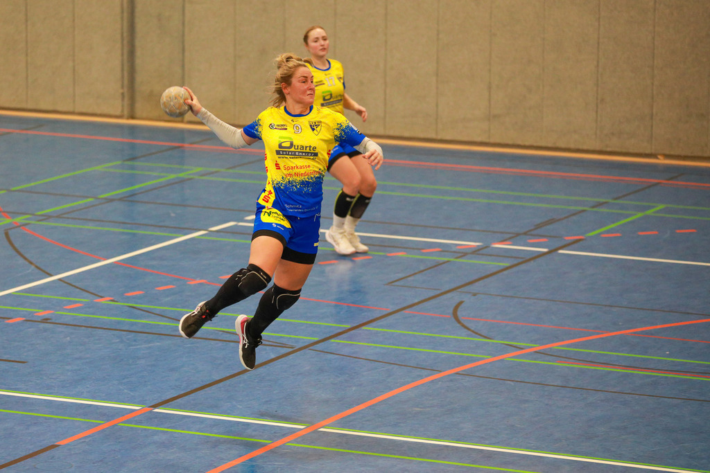 SvSchermbeck_SVN_061225_160 | Bildergalerie von Sport-Ereignissen aber auch von weiteren spannenden Dingen - nicht nur vom Niederrhein. In Anlehnung an den bekannten Spruch von Hanns Dieter Hüsch heißt das Motto: "Niederrhein ist überall".  - Realisiert mit Pictrs.com