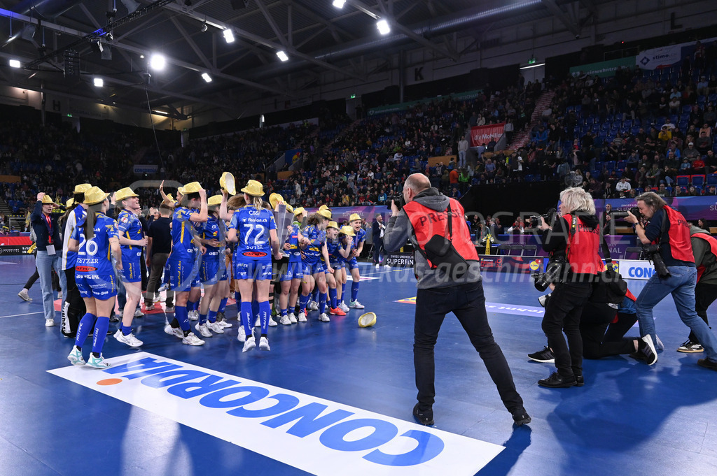 Kloten-Dietlikon Jets vs Skorpion Emmental Zollbrück - 15. April 2023 | Kloten-Dietlikon Jets vs Skorpion Emmental Zollbrück
Stimo Arena, Kloten
Kloten-Dietlikon Jets sind Unihockey Schweizer Meisterinnen 2022/23.
Bild: Sportfotografie Markus Aeschimann | www.markus-aeschimann.ch - Realisiert mit Pictrs.com