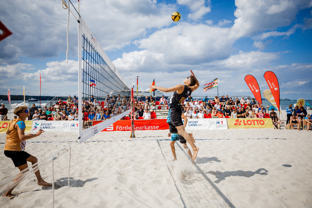 Beachvolleyball I Saison 2026 I Deutsche Meisterschaft U19 I 3. Tag | Jasper Lorenz Fotografie - Realisiert mit Pictrs.com