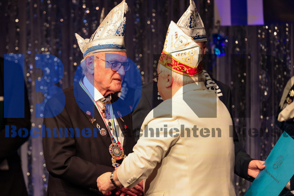 SES_GROBOKA20250208-25 | bond - Realisiert mit Pictrs.com