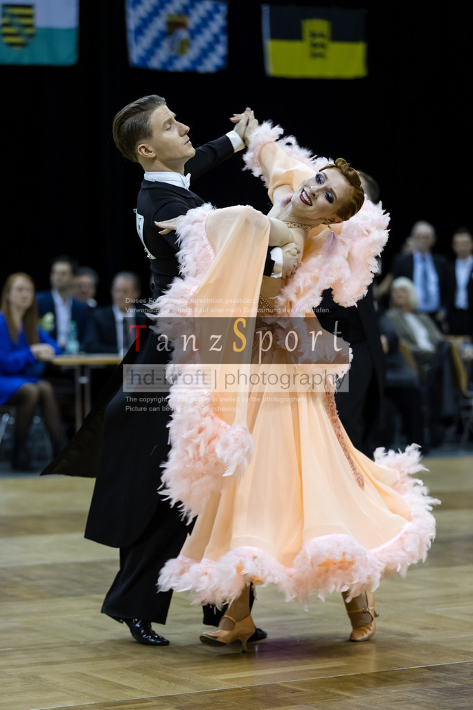 20241102_DC_HGR_Std_08767 | Tanzsportbilder, Standardtanz, Lateintanz, WDSF, DTV, LTVB, dancecomp, goc, hessen tanzt, blaues band der spree, walzer, tango, wiener walzer, slowfox, quickstepp, samba, rumba, cha-cha-cha, paso doble. jive, hd-kroft photography, turniertanzsport