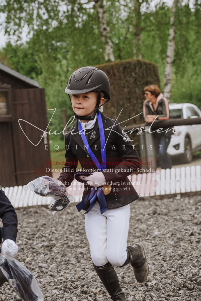 20230514_JK-Röhrsdorf-25-449 | Pferde- und Turnierfotografie in Westsachsen. Pferdeportraits, Auftragszeichnungen und intuitive Kunst.