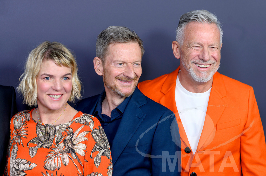 _DWI7446 | Mirja Boes, Michael Kessler und Otto Thomas Steiner bei der Premiere der 5. Staffel der Amazon Prime Video Comedy-Gameshow 'LOL: Last One Laughing' in der Astor Film Lounge. München, 21.03.2024 - Realisiert mit Pictrs.com