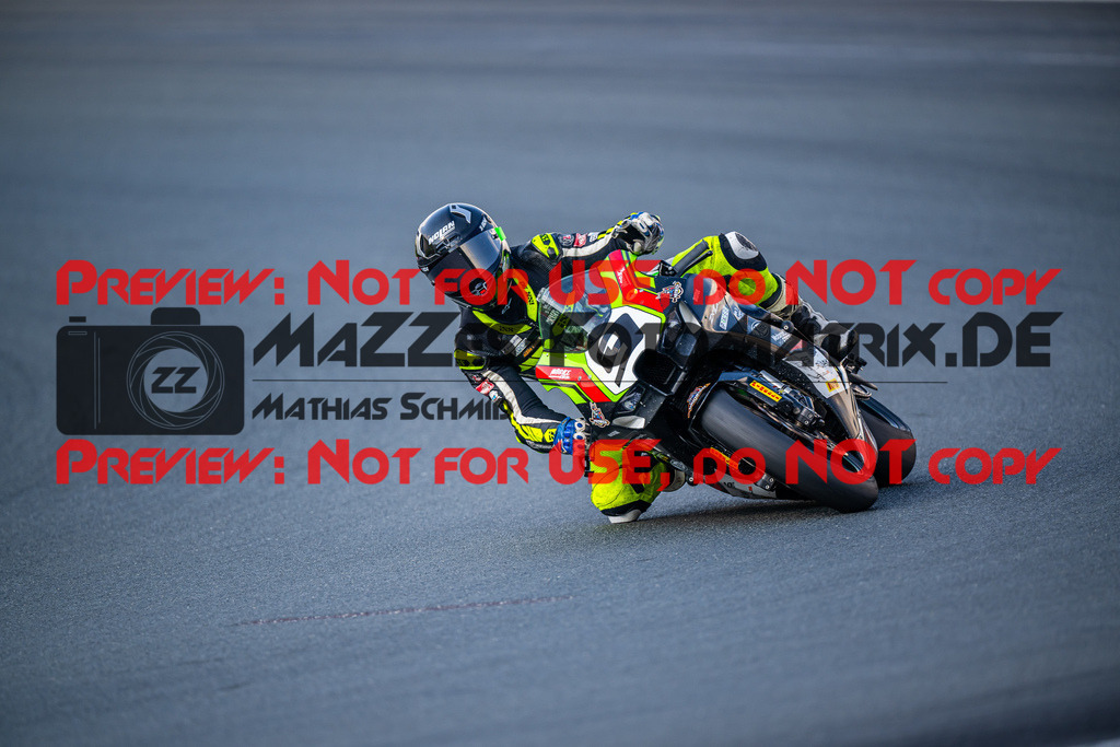 MaZZes_FotoMatrix_240601_6007705_4316 | STK