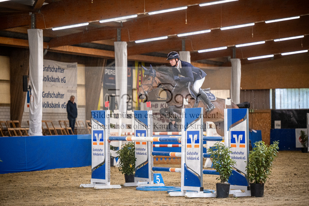 DOS_2321 | Entdecke hochwertige Reitturnierfotos von Foto Oger. Professionell, emotional und authentisch – jetzt Lieblingsmomente im Shop bestellen.Deutschlandweite Turnierfotografie. - Realisiert mit Pictrs.com