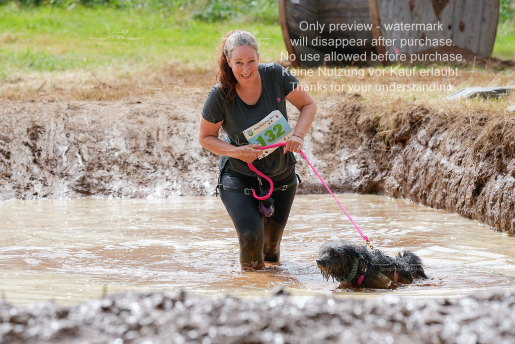 Schlamm_mit_Hund (379 von 460) | stephaniefillaphotographie - Realisiert mit Pictrs.com